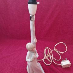 Nao by Lladro Figurine Lamp