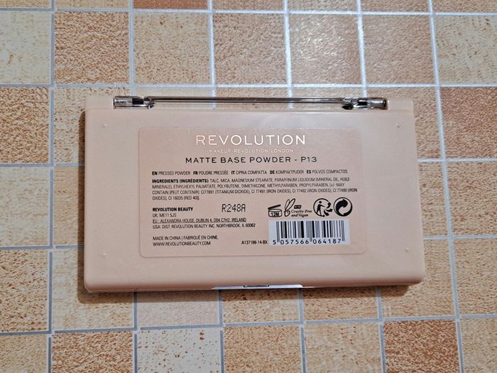 Revolution Matte Base Powder - P13 - New