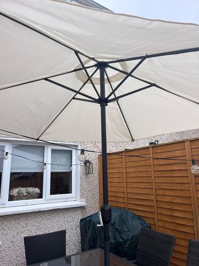 garden furniture table and chairs, parasol and parasol weight