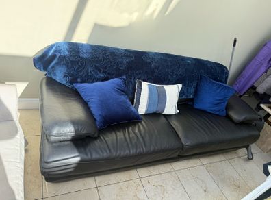 black leater sofa