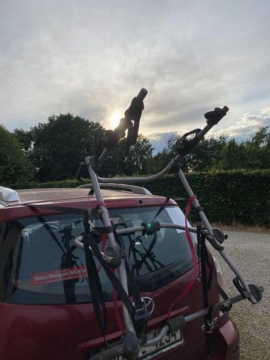 Roofbox with RoofBars and Bikerack
