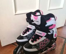 Roller blades