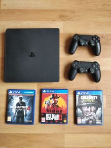 PlayStation 4 (with 3 games)