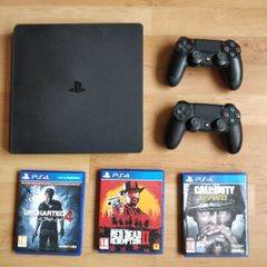 PlayStation 4 (with 3 games)