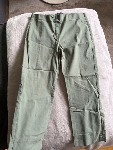 Green Cropped trousers