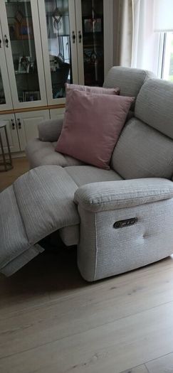 3 plus 2 sofas .