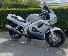 Honda vfr 750