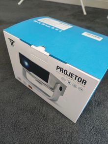 New Smart Projector Built-in Apps, Android 14, Native 1080P 4K Supported WiFi 6 Bluetooth 5.2, 28000 Lumens, Low Fan Noise (<30dB), Home Cinema Projector for iOS/Switch /PS5