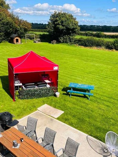 3x3m Commercial GAZEBO extra strong pop up frame (includes 3 side walls)