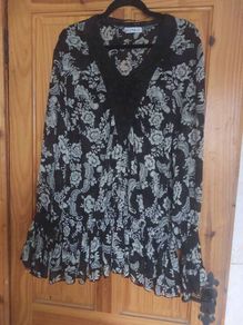 Black and white floral top (free post)