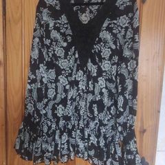 Black and white floral top (free post)