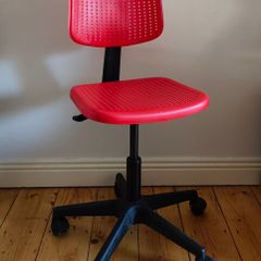 swivel chair