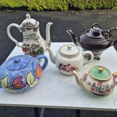 Vintage tea pots