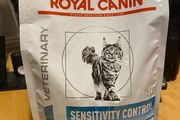 Royal Canin Veterinary Cat Dry Food 1.5 kg Sensitivity Control