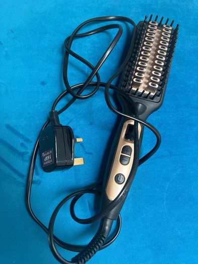 Carmen hair straightener brush - Electric