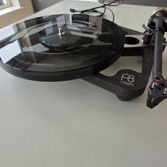 Rega Planar 8 with Ortofon 2M Black