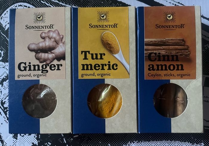 Turmeric ginger Ceylon cinnamon organic spices superfood
