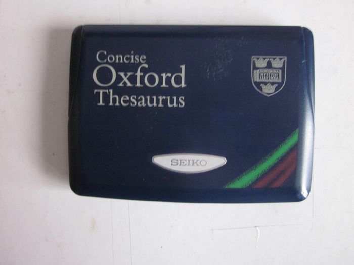 Seiko ER2100 Concise Oxford Thesaurus Fully Tested And Working Handheld