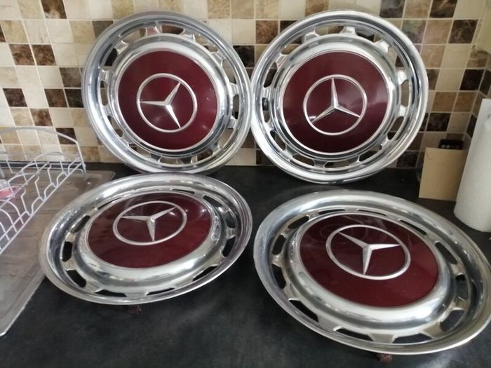 Mercedes wheel trims