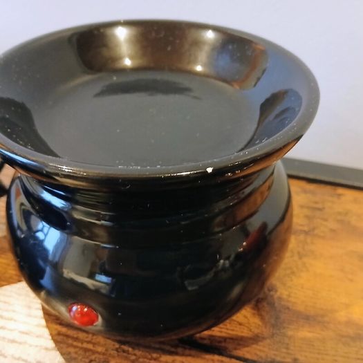 Hosley Glossy Black Ceramic Electric Wax Melt Burner