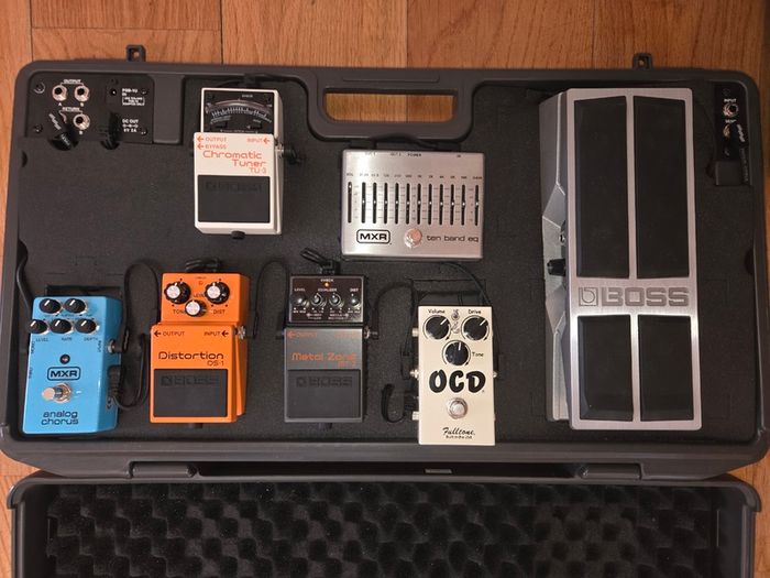 Boss Bcb-90x Pedalboard + 7 Pedals (tu-3, Ocd, Mxr, Ds-1, Mt-2)