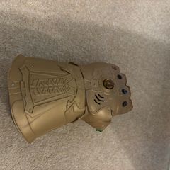 Avengers- Thanos Infinity Gauntlet