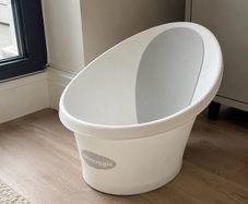 Shnuggle Baby bath