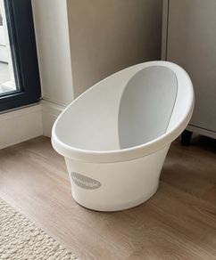 Shnuggle Baby bath