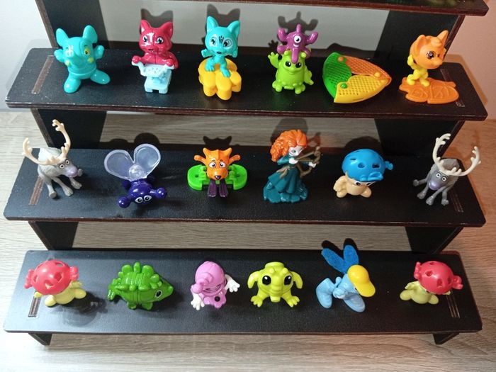 Collection Of Kinder Suprise Figures Some Vintage e/c
