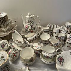 Aynsley dishes.Pembroke.Sold in total.