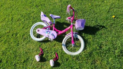 Girls Bike for Sale. Mint Condition.  Really good condition.