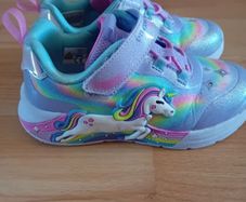 Sketchers Light Up Runners Uk 9