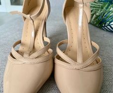 Roberto Vianni Beige Stilettos size 40/7