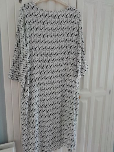 Caroline Donnelly Midi Dress New.