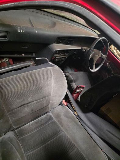 toyota carina 11 breaking