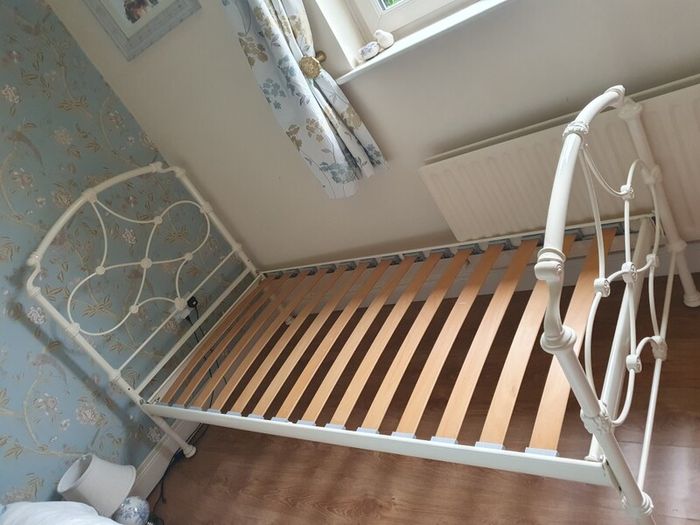 Cream Iron Single Bed