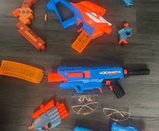 Assorted Nerf and Xshot guns