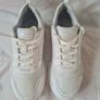 skechers rovina Size 5beu 38 white leather in excellent condition Image 3