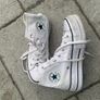 womens shoes white converse Image 3