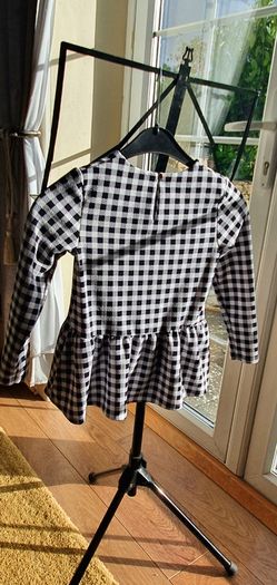 A fab Girls Top New Condition Age 8 to 9 Yrs