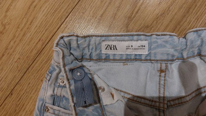 Brand new Zara girls jeans - size 9 years