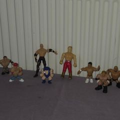 8 Wrestling Figures