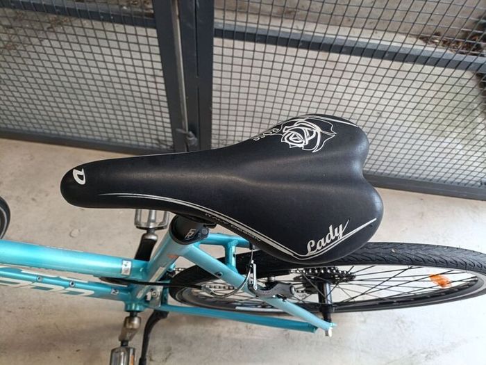 Ladies bike size M