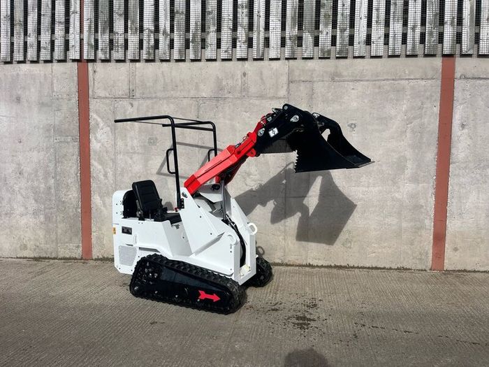 Mach Pro  MPS-360 mini skid steer
