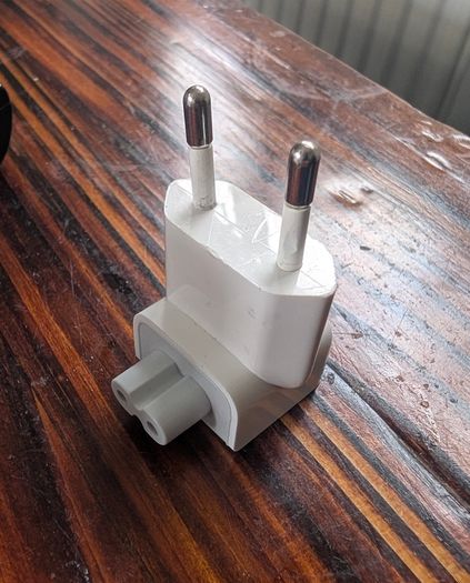 genuine apple EU adapter