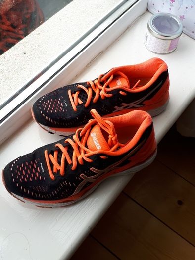 Ladies Gel Kayano Size 5