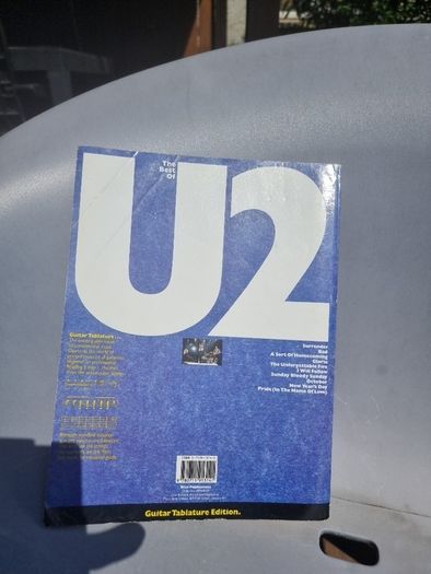 The Best Of U2 (Guitar Tab, Bass Guitar Tab, with chord symbols / Artist Songbook)  by U2 (Artist)