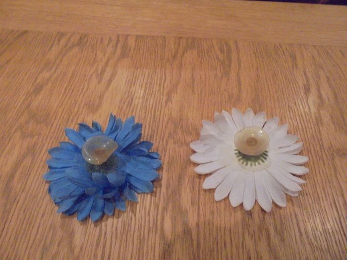 Daisys x 2 with Suction Pads for Sale
