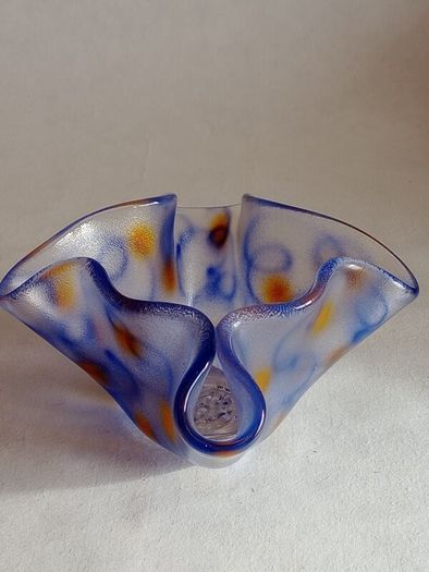 Vintage Swedish Kosta Boda 1980s Studio Glass Bowl. Ulrica Hydman Vallien.