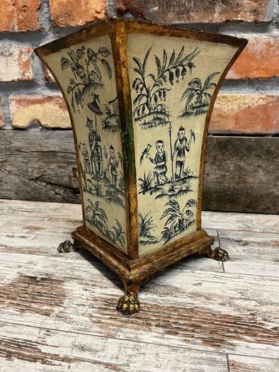 vintage Flowerpot stand umbrella